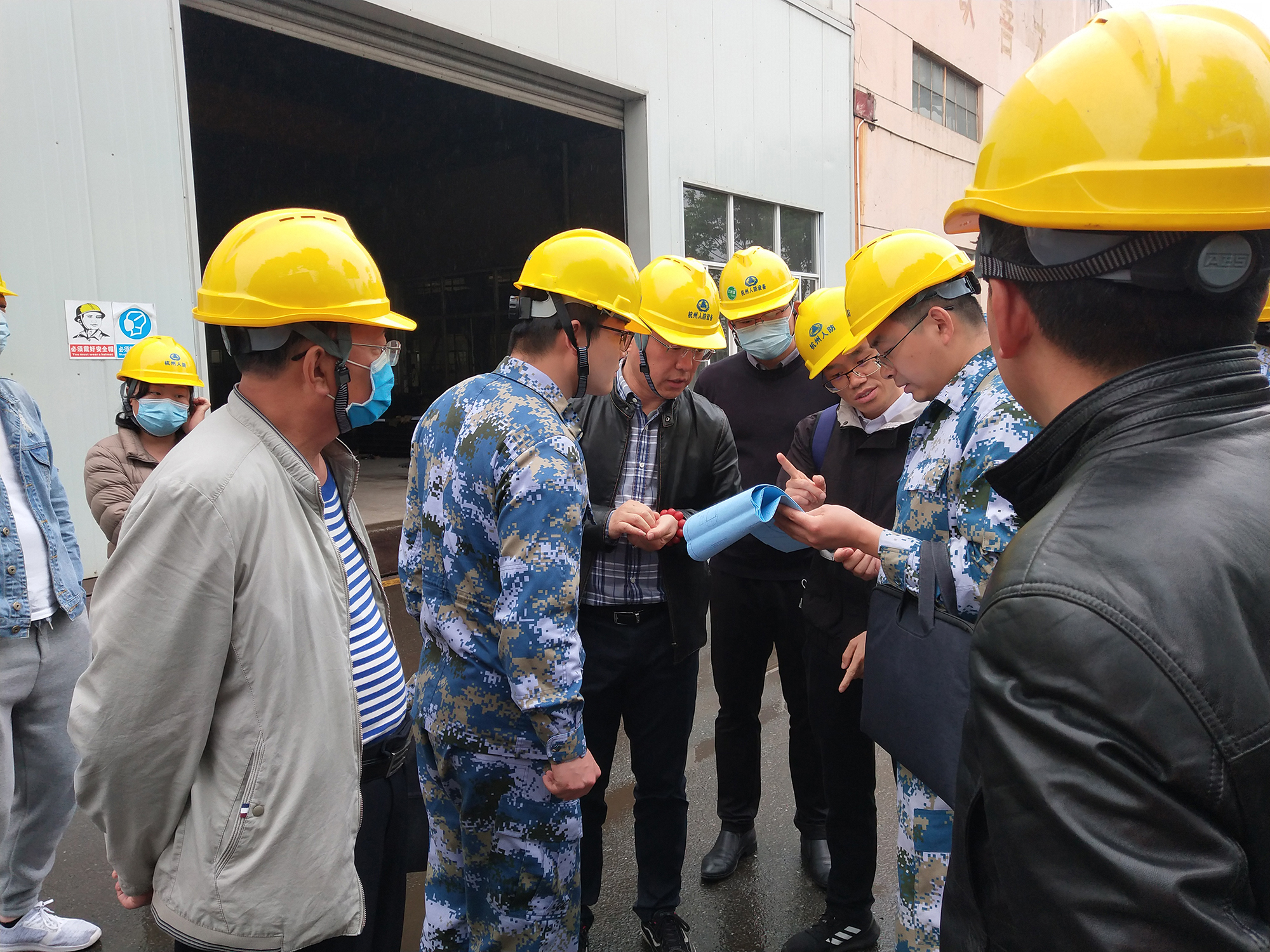  東部戰(zhàn)區(qū)某部來我司考察